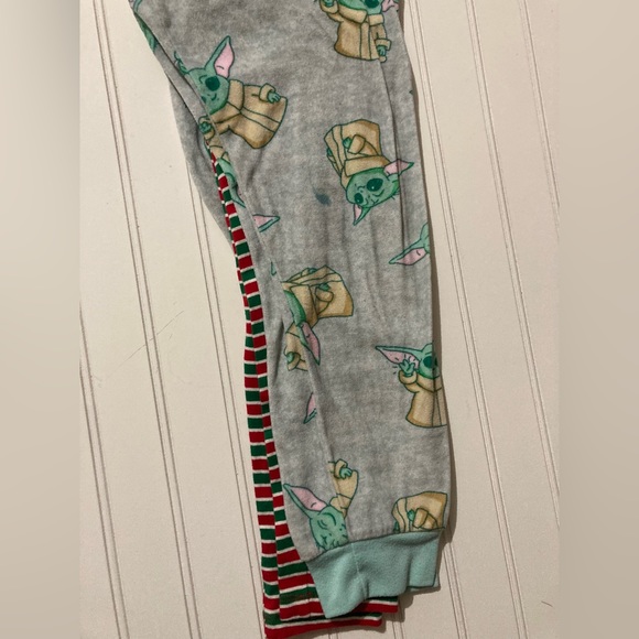 2‎ Pairs of Pants Holiday Time and Star Wars size 7/8 Pajamas Leggings Red Green - Picture 6 of 6